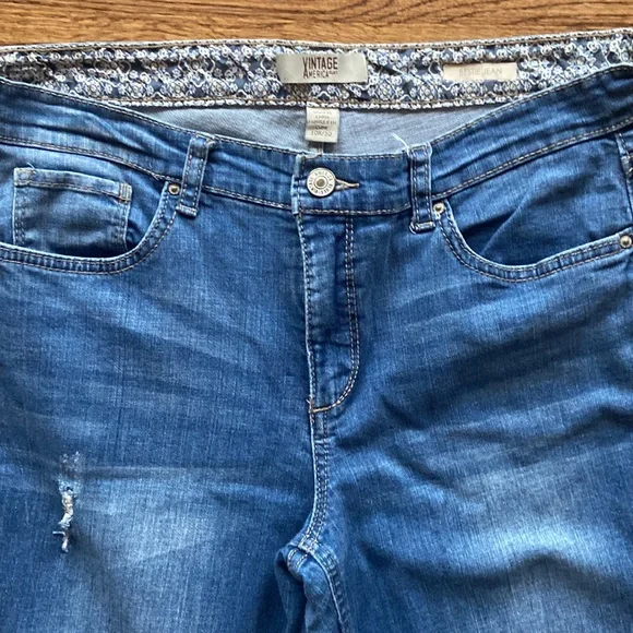Vintage America Jeans Sz 10 medium wash EC floral inside band very cute! Spring - Picture 3 of 10